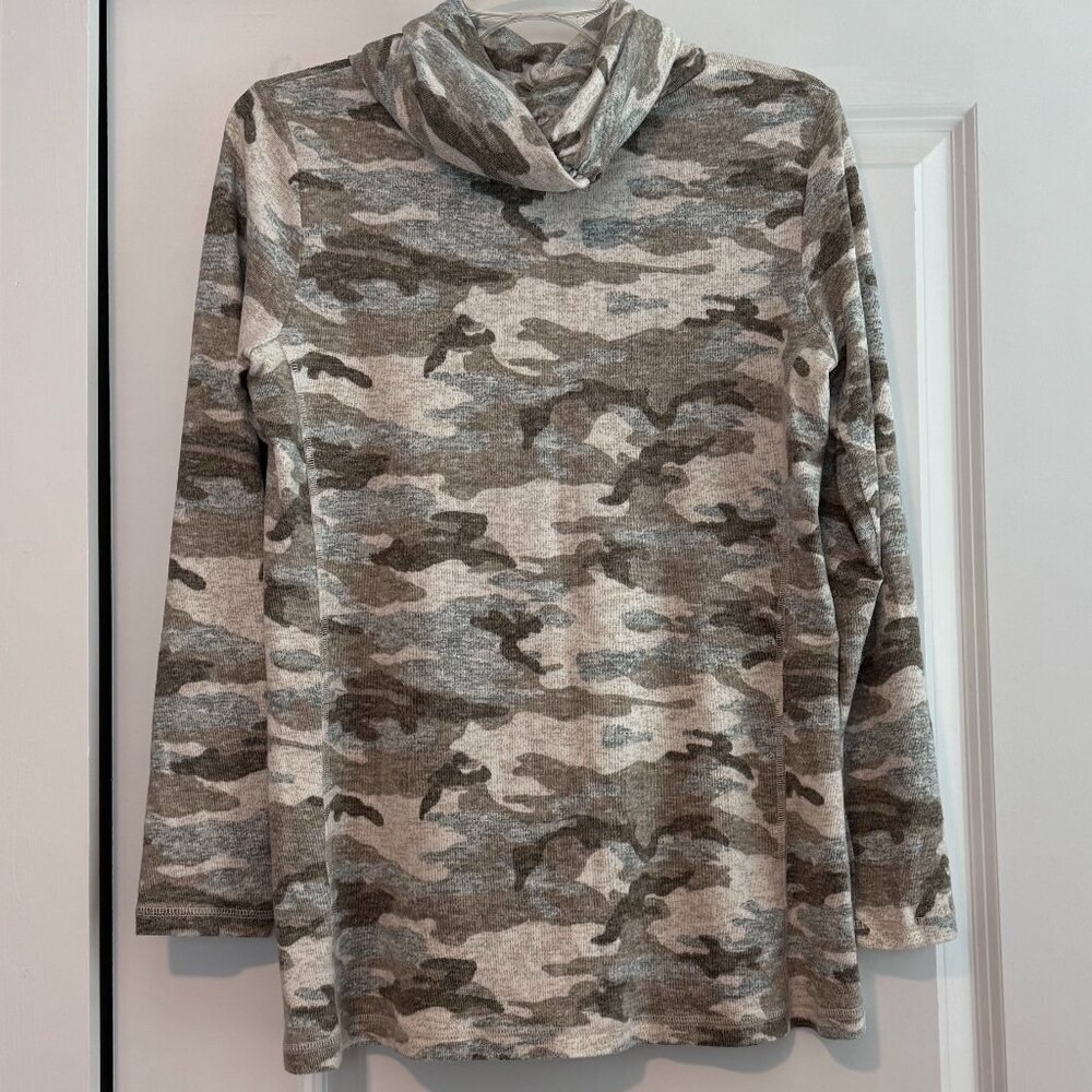 Susan Graver Weekend Regular Camo Sweater Knit Cowl-Neck Tunic Size Small